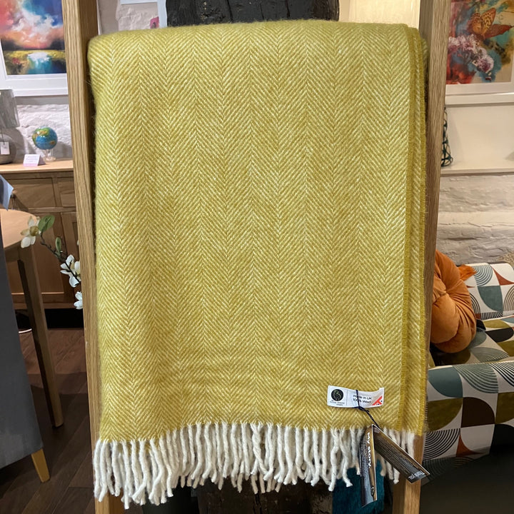 Wilde Sheep 100% Wool Throw - Mustard